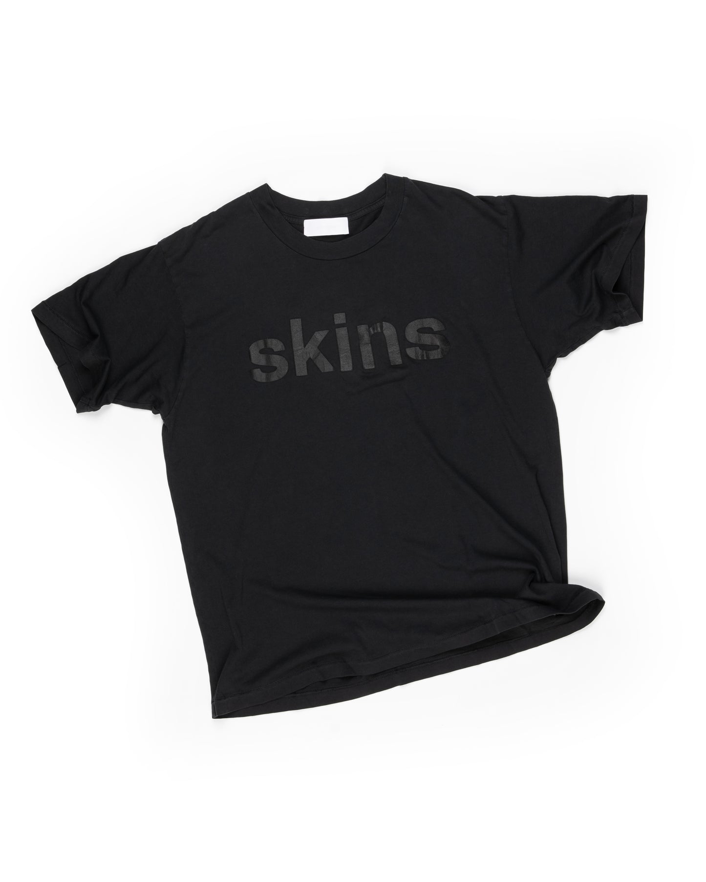 Skins T-shirt: Washed Black