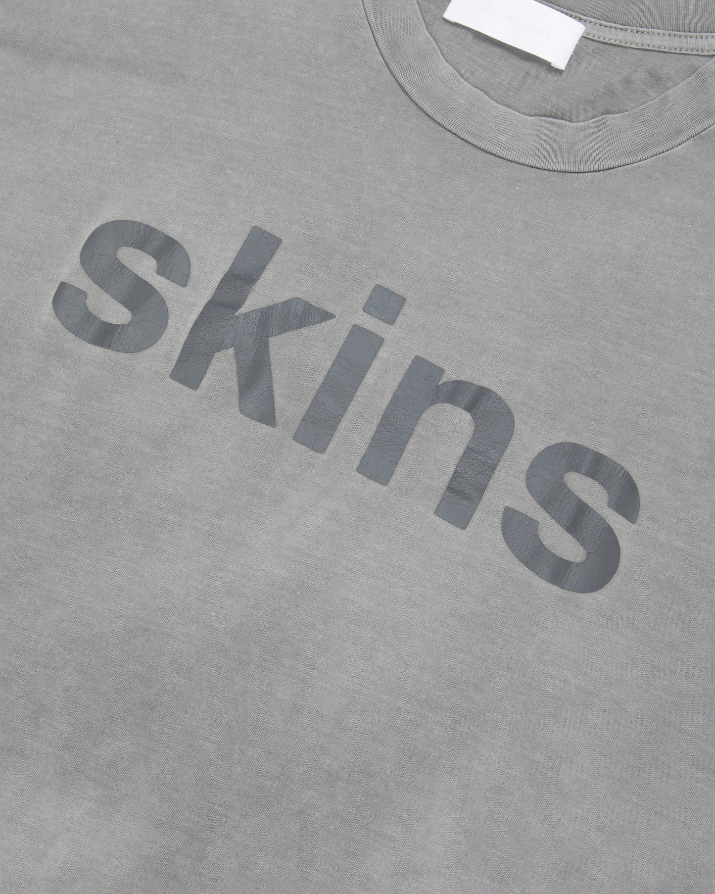 Skins T-shirt: Vintage Grey