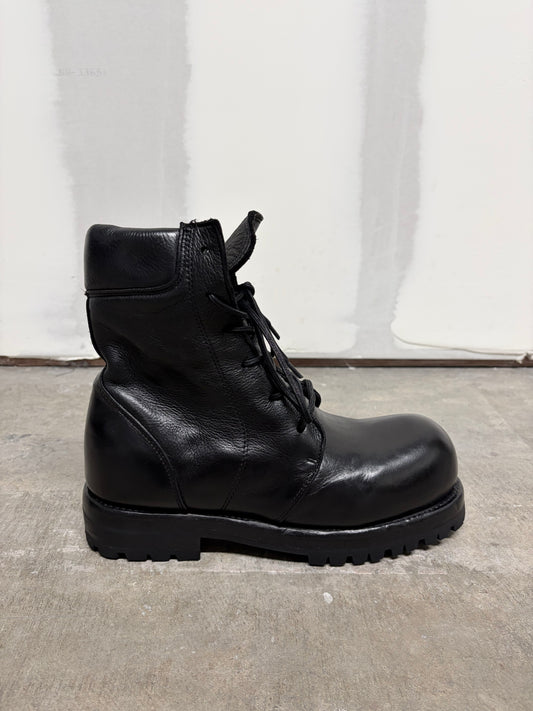 Moan Boot V02