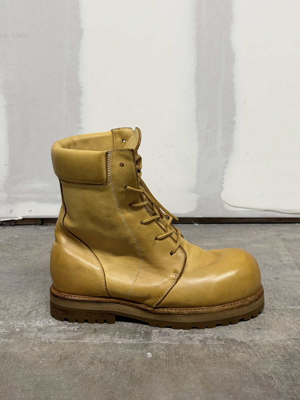 Moan Boot V02